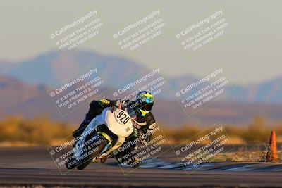 media/Jan-21-2023-CVMA (Sat) [[b9eef8ba1f]]/Race 13 500 Supersport-350 Supersport/